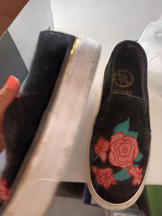 Лот от обувки спортни елегантни