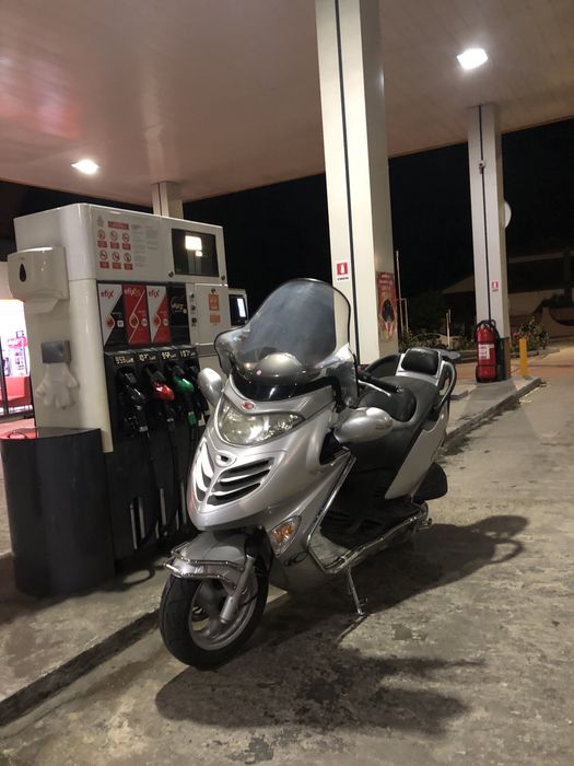 Vand scuter kymco grand dink 125cc