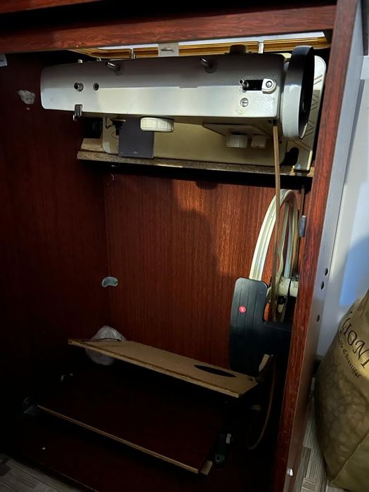 Швейная машинка Чайка132м