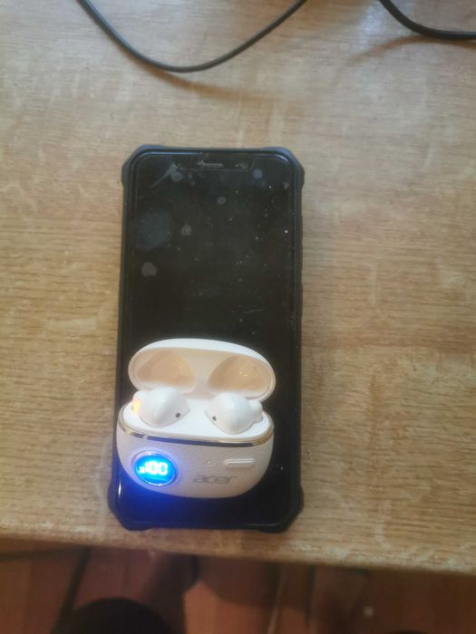 Telefon ihunt plus căști wireless acer