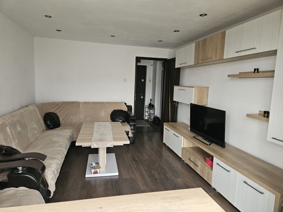 Proprietar închiriez apartament cu 2 camere