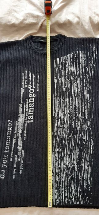 Продавам мъжки пуловер