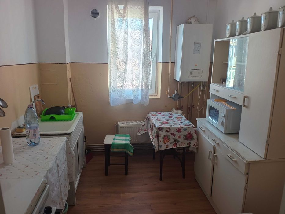 Apartament cu 3 camere