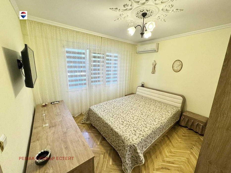 Двустаен апартамент за продажба кв. Дружба 1