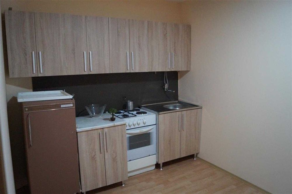 Дава се под наем Тристаен апартамент в Пловдив, Западен - 97 кв.м за 387.6 € - Снимка #1