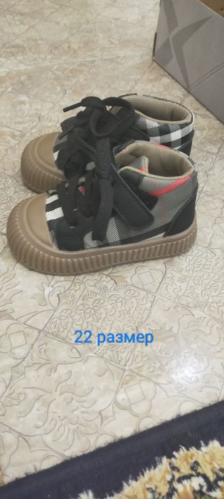 Обувь детская б/у. Все за 10000 тг.