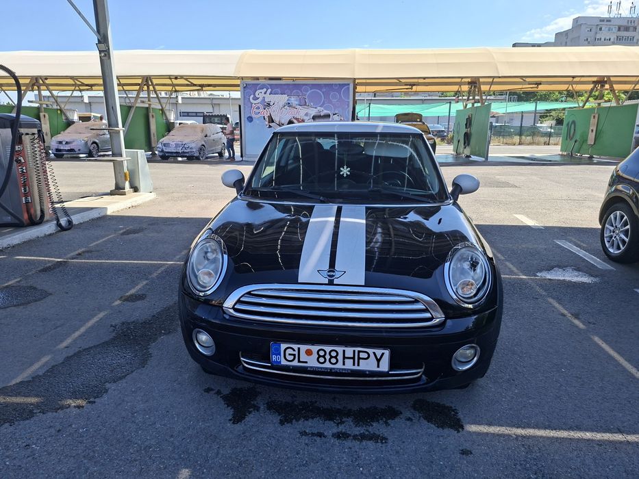 Mini cooper 1.6 i. Model 2010  1990euro
