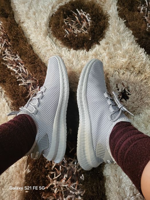 Vând Încălțăminte Sport