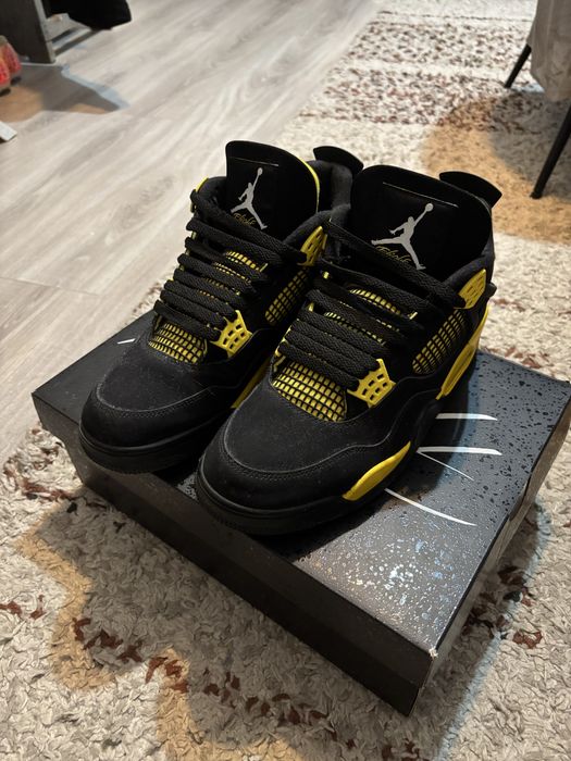 Vand jordan 4 thunder marimea 43