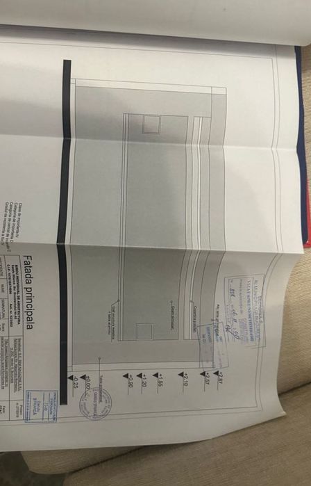 Container comercial 12mp