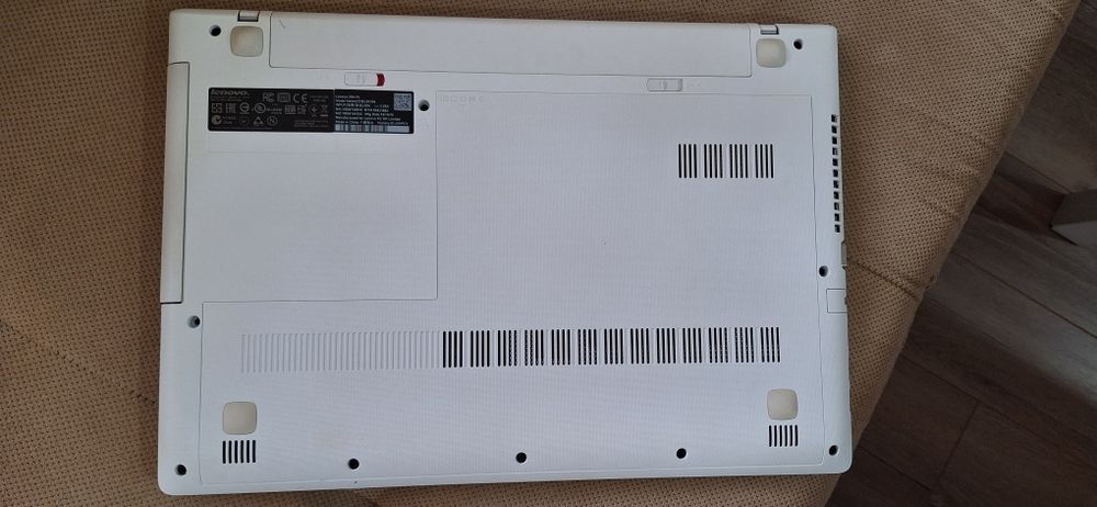 ПРОДАВА СЕ Лаптоп Lenovo