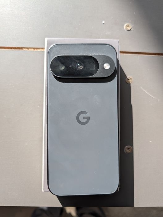 Google pixel 10 .