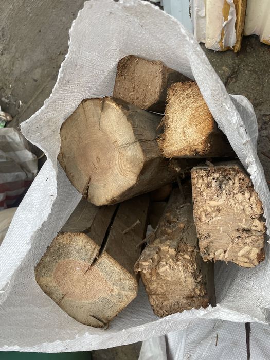 Чували с дърва за огрев