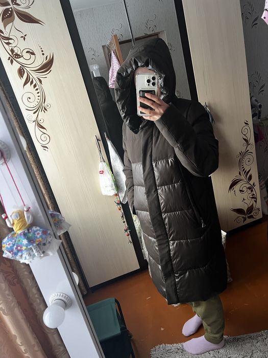 Продам Зимние пуховики