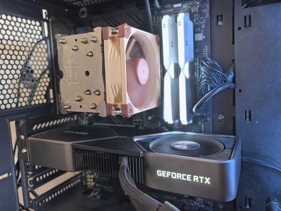 Nvidia RTX 3080 10GB, 320-bit Founders Edition в отлично състояние