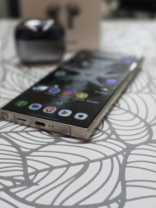 Samsung Galaxy S24 ULTRA ПОДАРЪК
