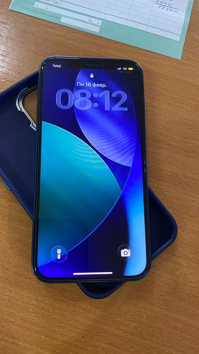 Продам IPhone 12