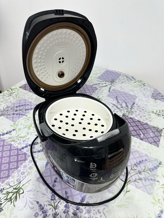 Продам мультиварку Redmond