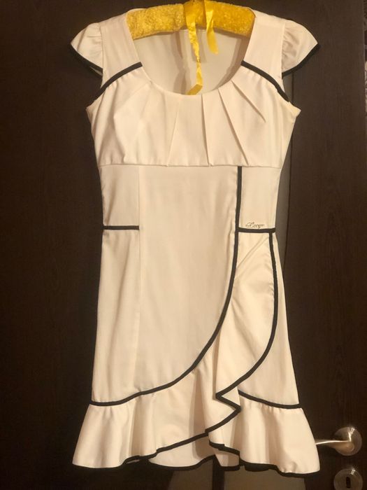 Рокля Луси красив модел