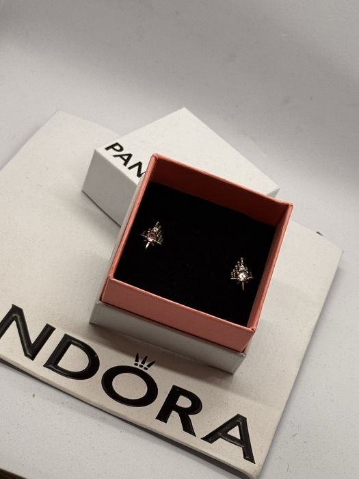 Пандора обеци Pandora