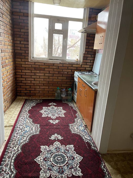 4 каватли домнинг 3 каватидаги 2 хонали квартира ижарага берилади