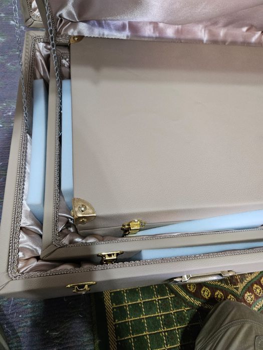 Чемоданы для приданого невесты