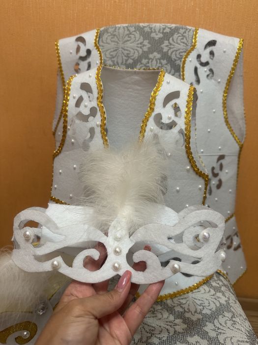 Национальные жилетки