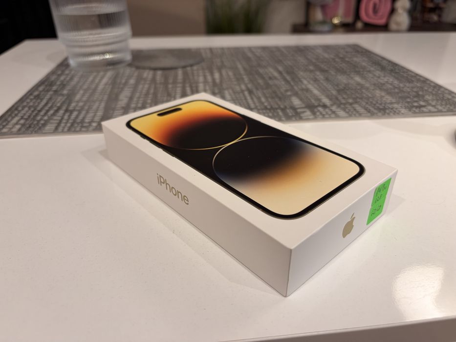 Iphone 14 Pro златен