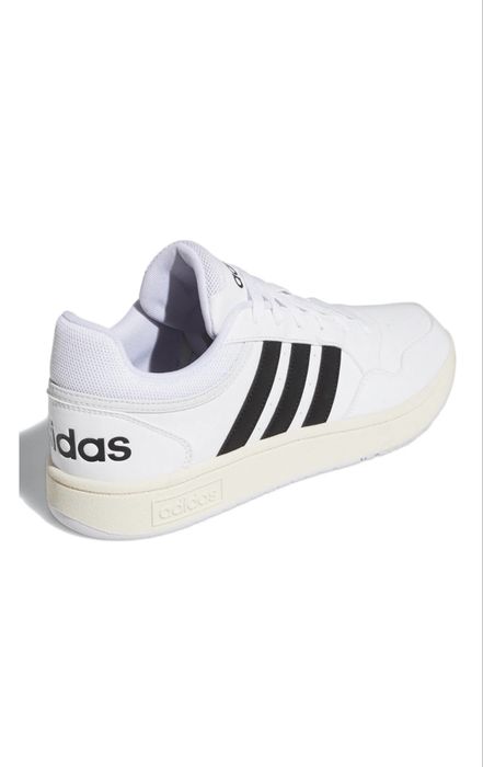 Кроссовки адидас