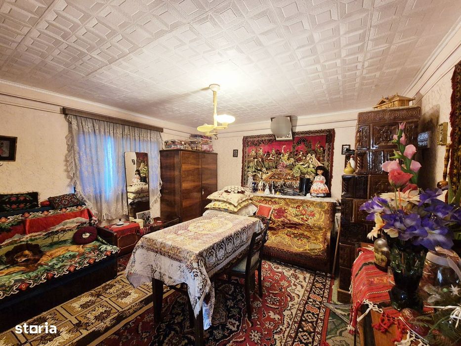 Casă din cărămidă și teren, Piatra-Neamŕ