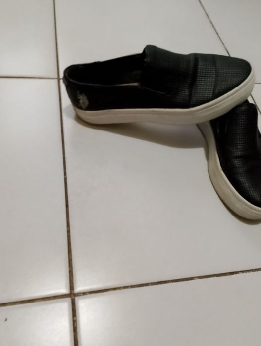 Vând espadrile dama ,piele ecologica,model deosebit,