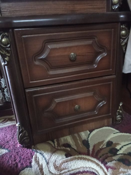 Мебель спальний стол стул