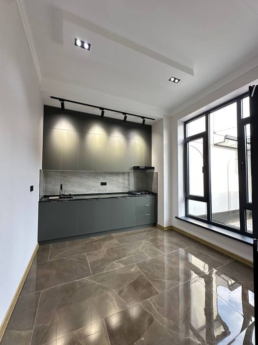 Uchaska Sotiladi 2 sotix 6 xona Sergeli Xonabod