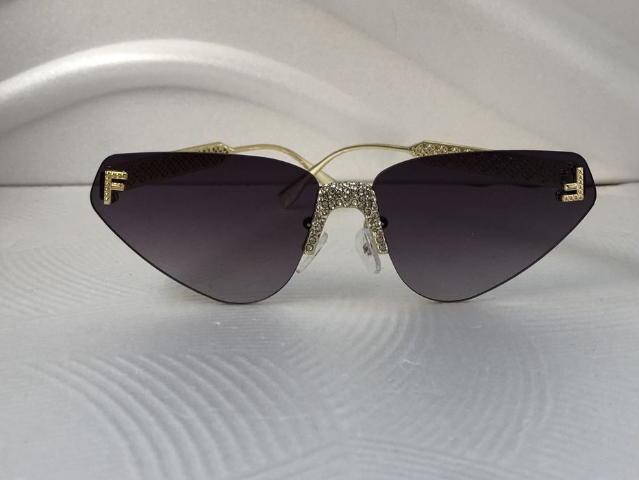 Атрактивни дамски слънчеви очила /колекция 2025/