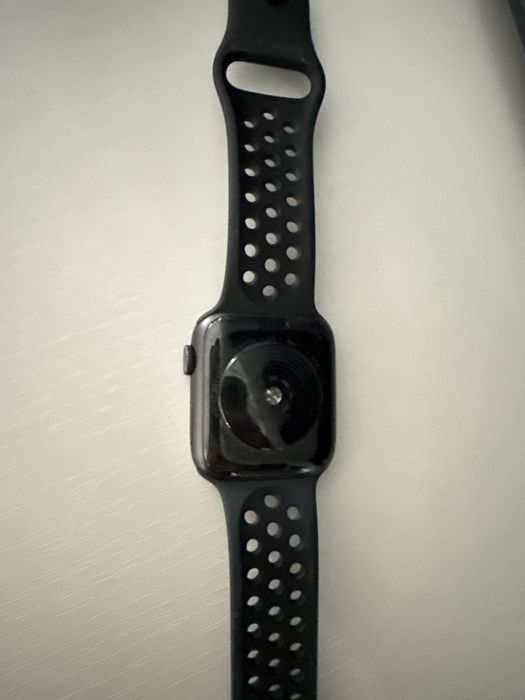Apple watch se nike