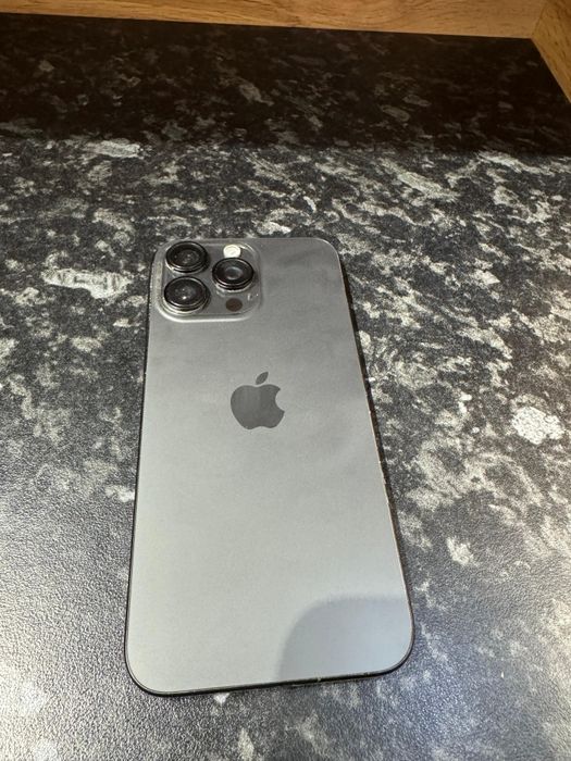 Телефон iPhone 15 pro max