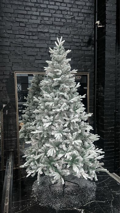 Продам елку новая