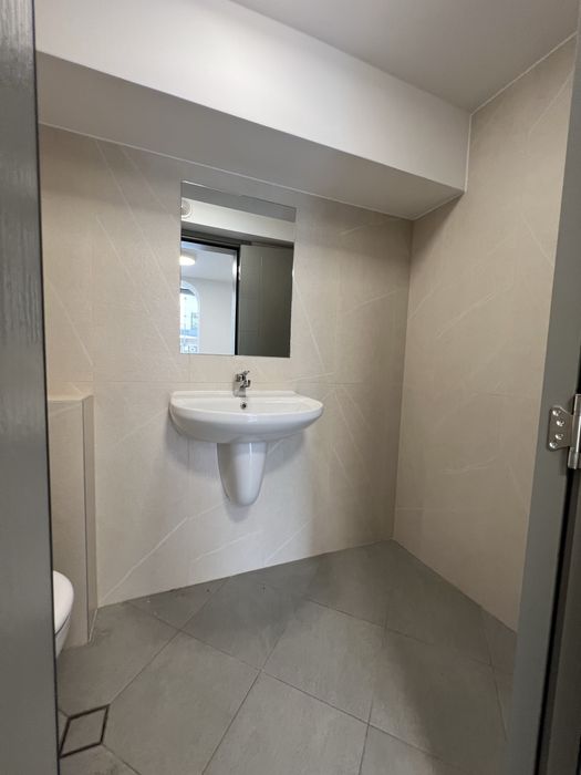 Дава се под наем Магазин в Русе, Център - 30 кв.м за 400 € - Снимка #17