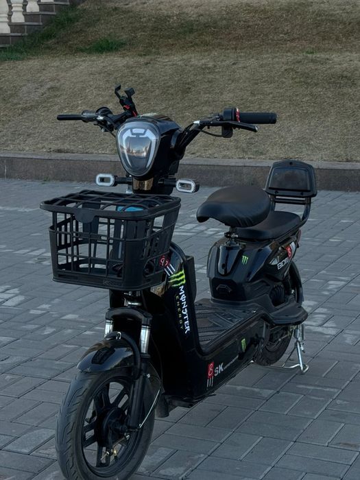 Продаеться электроскутер