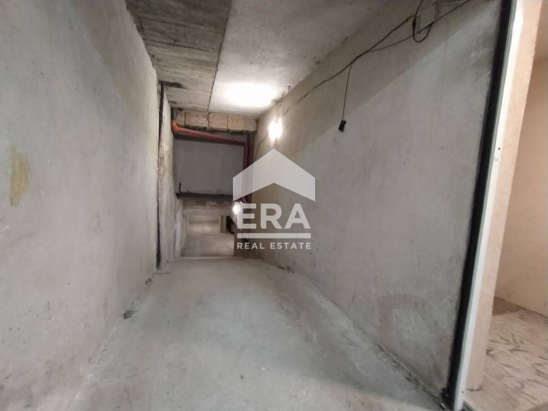 Продава се Гараж / Паркомясто в Варна, Център - 19 кв.м за 2053 €/кв.м - Снимка #1