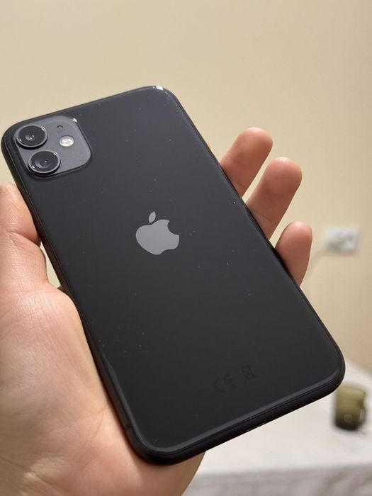 iPhone 11 black
