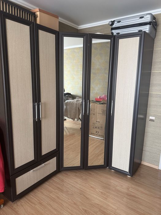 Шкафы в спальню.