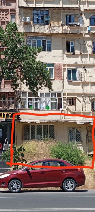 Продаётся квартира в Алгоритме 3  комнатная  первый  этаж