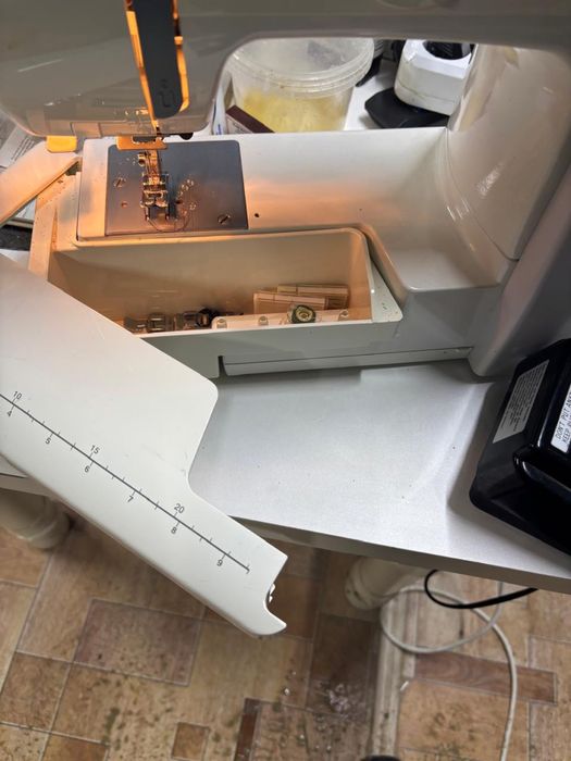 Швейные машина Janome