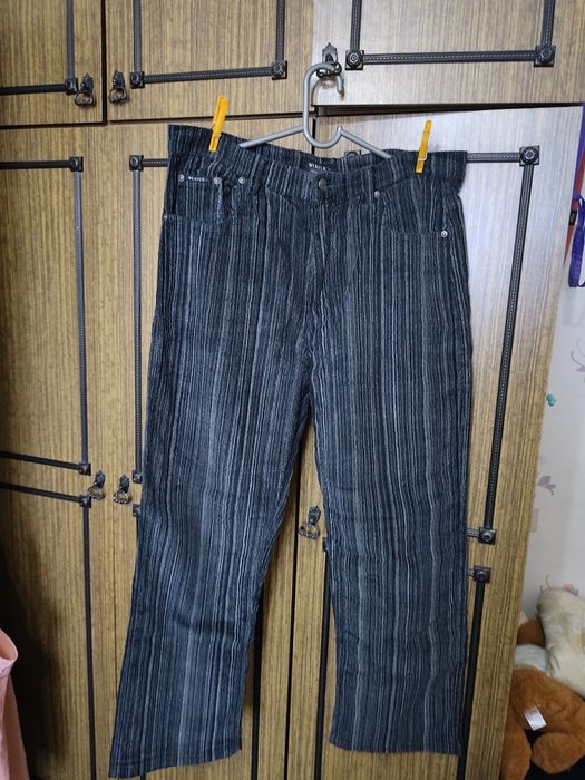 Продам мужские джинсы