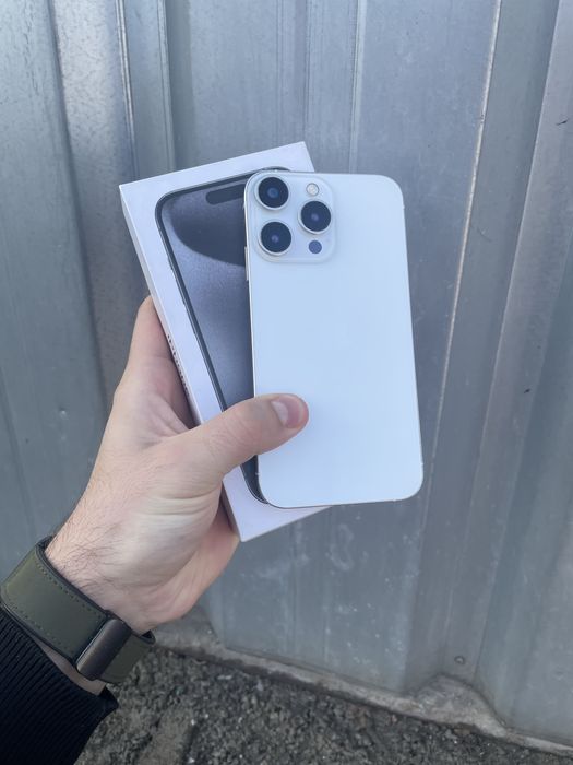 Продам айфон XR 128Gb в корпусе 15 Pro