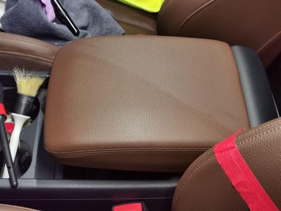 Curățare canapele și interioare auto