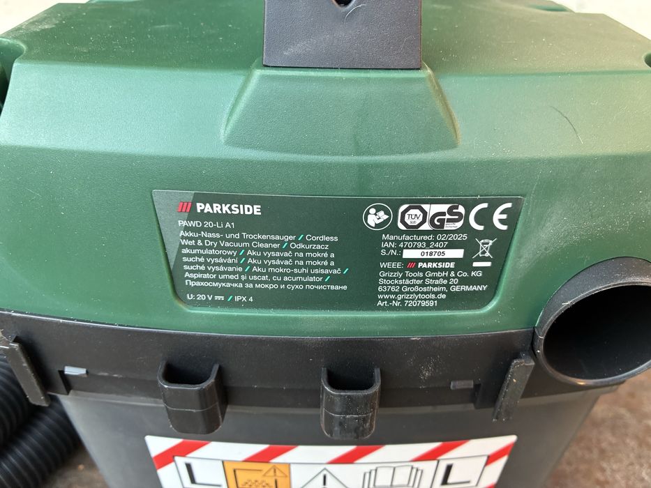 Aspirator pe acumulator Parkside