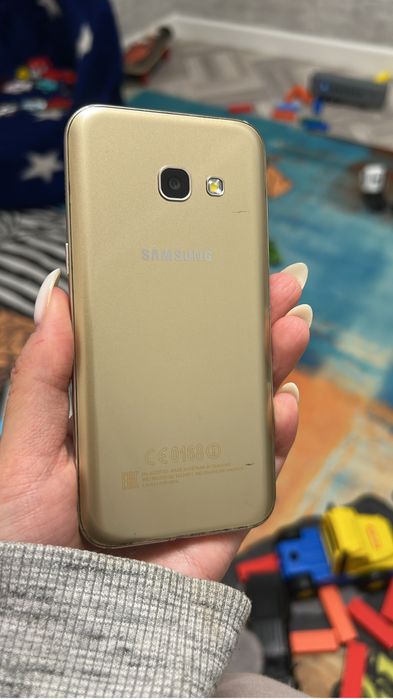Продам телефоны samsung
