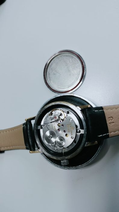 Ceas mecanic Certina. Swiss made. Funcționează foarte bine